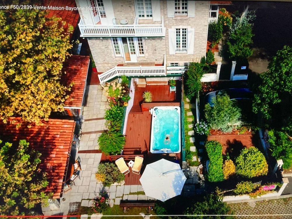 � vendre  H�tel Particulier Bayonne (64100)