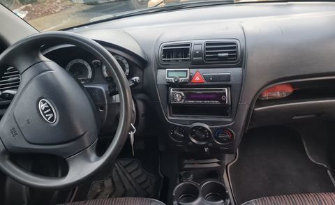 Kia Picanto 1.1L 65 Urban Chic 2010 occasion Pom&eacute;rols 34810