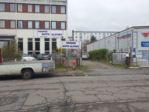 Pi&egrave;ces et &eacute;quipements Voiture Pi&egrave;ces et &eacute;quipements Voiture  occasion Maisons-Alfort 94700