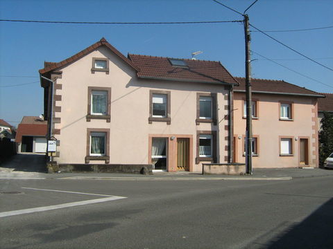   T4 triplex avec garage Appartement - 5 pi�ce(s) - 106 m�