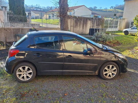 Peugeot 207 1.6 HDi 16v 90ch Ex&eacute;cutive 2007 occasion Vensat 63260