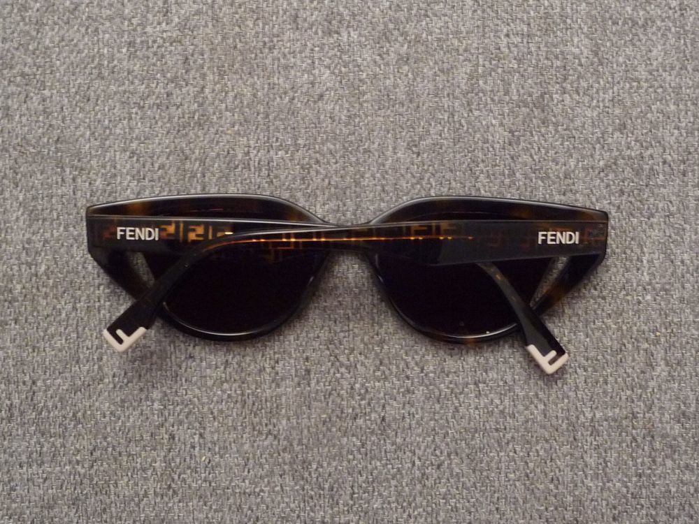 Monture/ Lunettes de Soleil "Oeil de Chat" Marron- Fendi Bijoux et montres