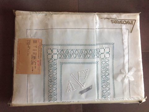 Parure de lit pur fil de lin brod� 150 Fontvieille (13)