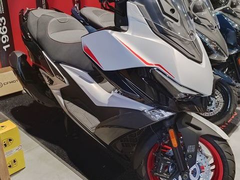 Scooter KYMCO 2026 occasion Paris 75020