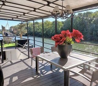  P�niche � vendre 6 pi�ces 250 m�