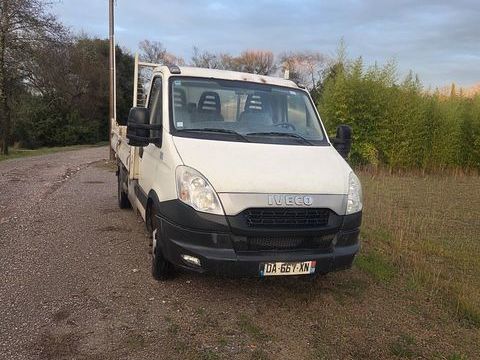IVECO Camion - porteur > 3,5 t 2013 occasion Boisset-et-Gaujac 30140
