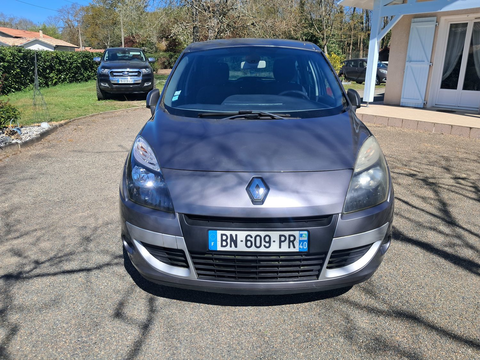 Renault Sc&eacute;nic 1.5dci 110cv 2011 occasion Bretagne-de-Marsan 40280