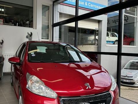 Peugeot 208 1.2 PureTech 82ch BVM5 Active (4 CV) 2014 occasion Vals-les-Bains 07600