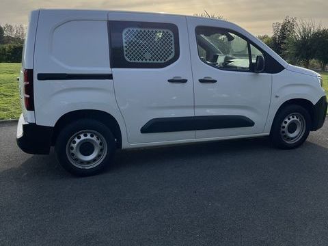 Peugeot Partner PARTNER FOURGON STANDARD 650 KG BLUEHDI 130 S&S EAT8 PREMIUM 2021 occasion Fressenneville 80390