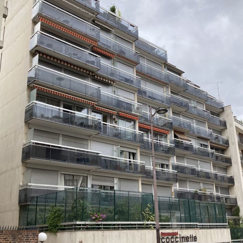 Vente Appartement Deux pièces à deux pas du parc des Buttes-Chaumont + cave Paris 19