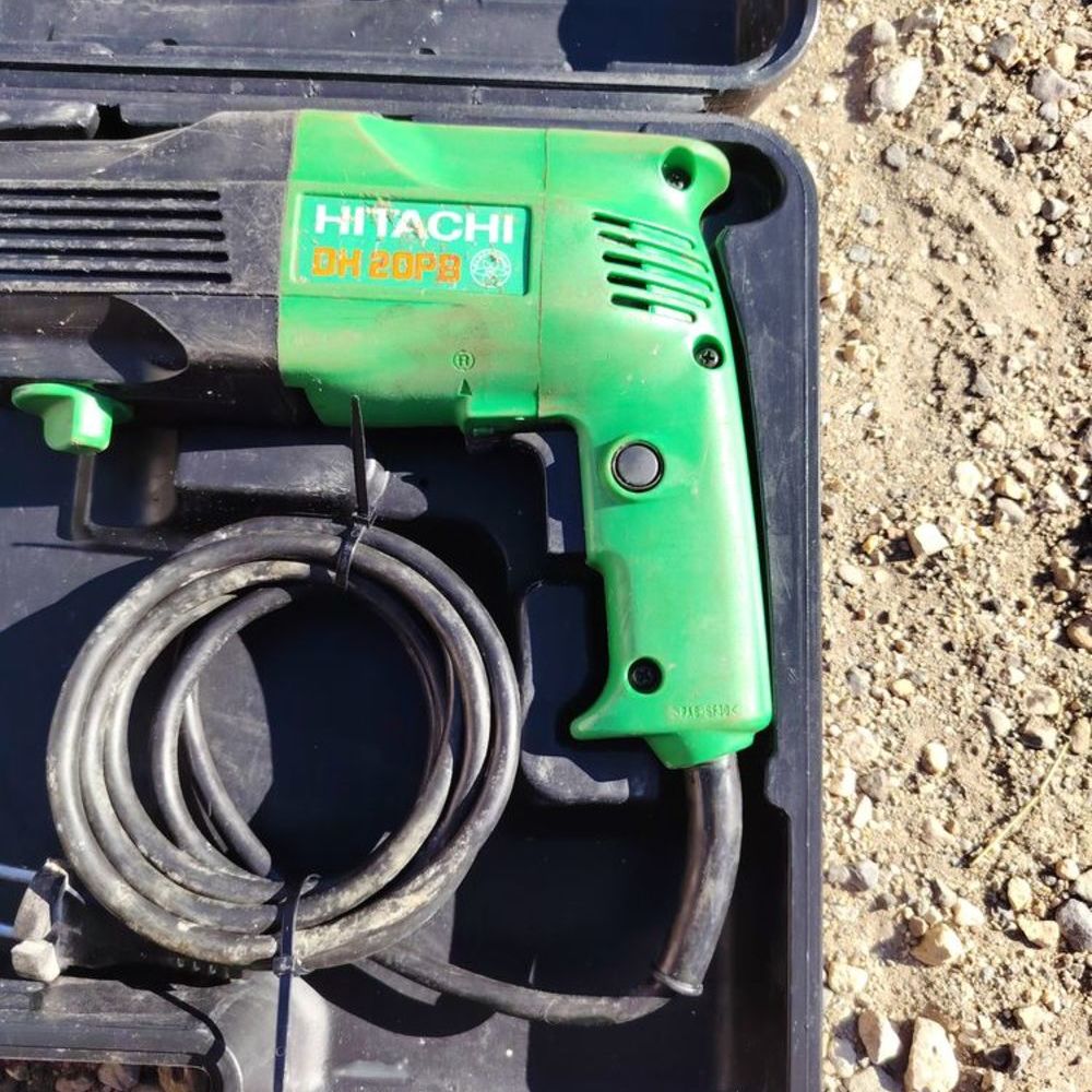 Marteau perforateur SDS-plus coffret HITACHI DH20PB Bricolage