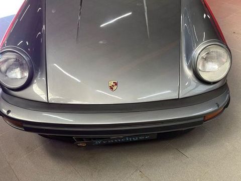 Porsche 911 Coup&eacute; Carrera 1986 occasion Ch&acirc;tillon 69380