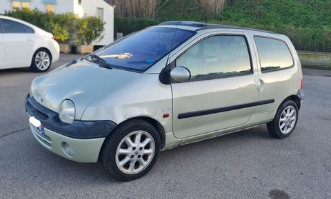 Renault Twingo 1.2i 16v 75 ch finition Initiale Paris 2002 occasion Bompas 66430