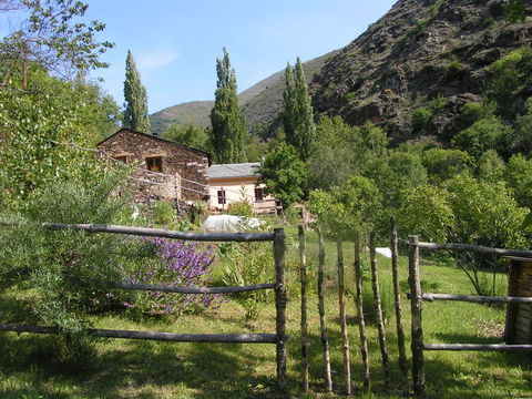   AUTHENTIQUE MAS CATALAN DE MONTAGNE Propri�t�/ch�teau - 7 pi�ce(s) - 235 m�