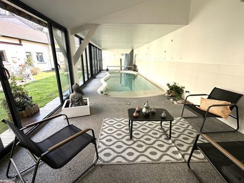   Maison de caract�re avec Piscine couverte et T2 ind�pendant Maison - 8 pi�ce(s) - 163 m�