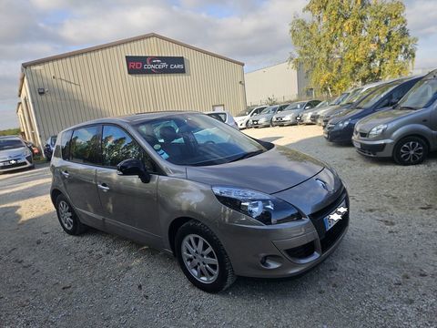 Renault Sc&eacute;nic III Scenic III dCi 130 FAP Bose Euro 5 2011 occasion Saint-Val&eacute;rien 89150