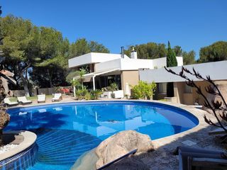  Villa � vendre 8 pi�ces 320 m�