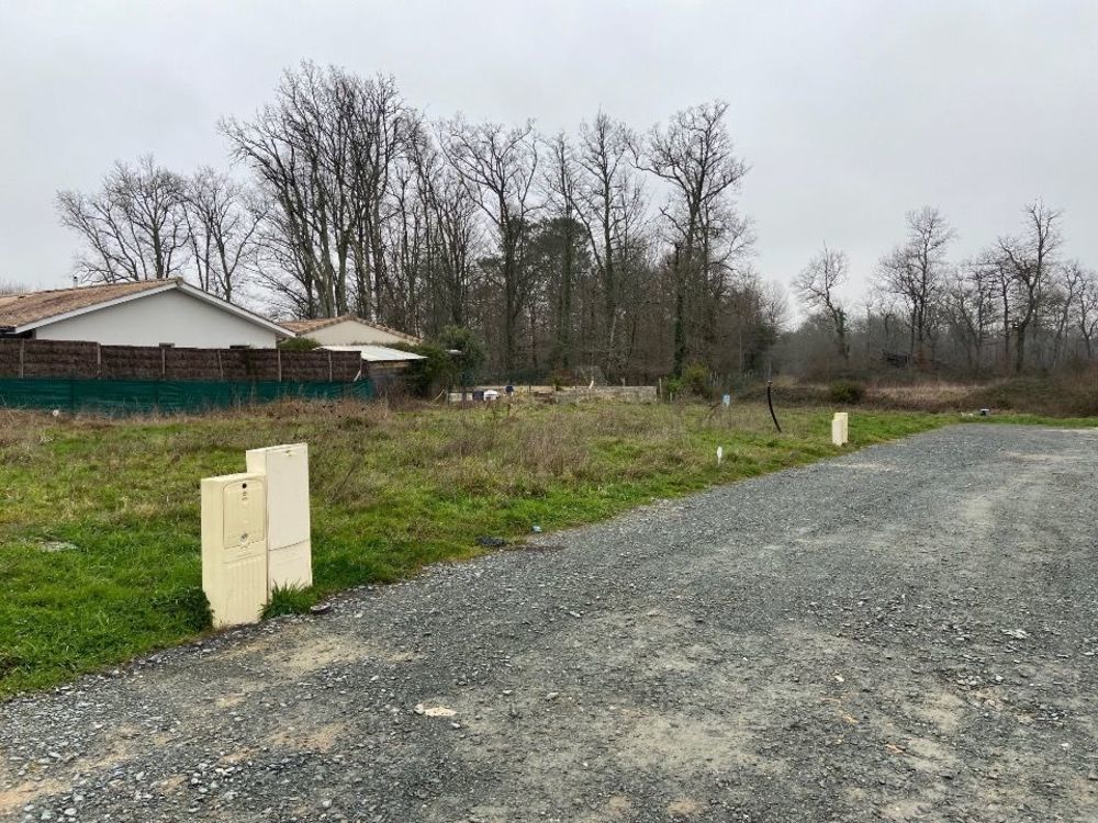 Maisons neuves   Madirac (33670)