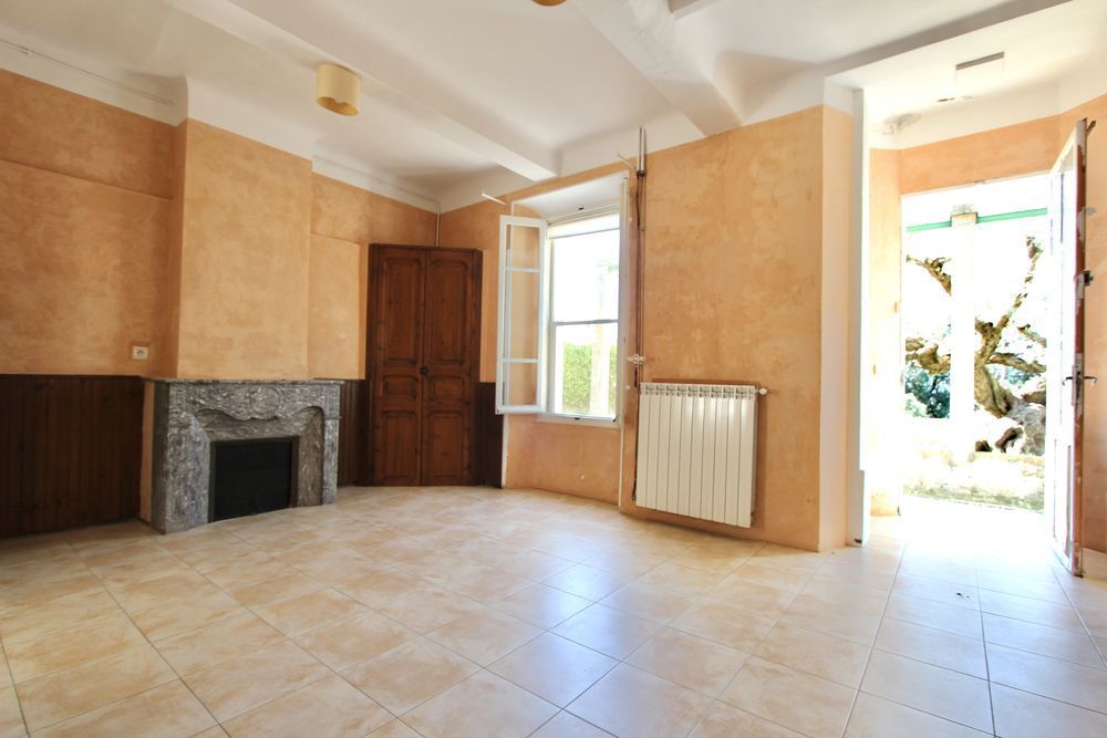 � vendre  Propri�t�/ch�teau Villecroze (83690)