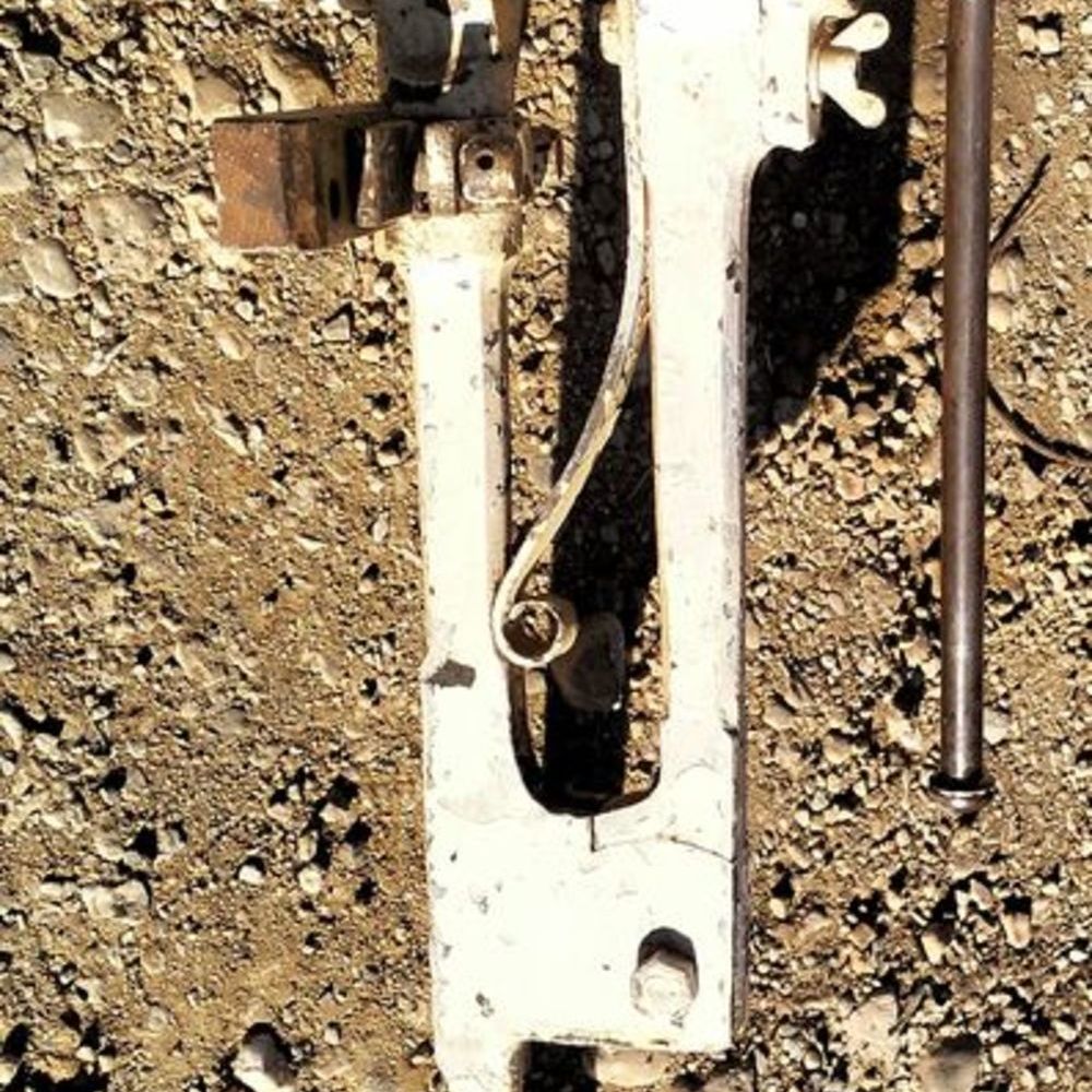 etau a pied machoire hautes coutellier mors 130 mm Bricolage