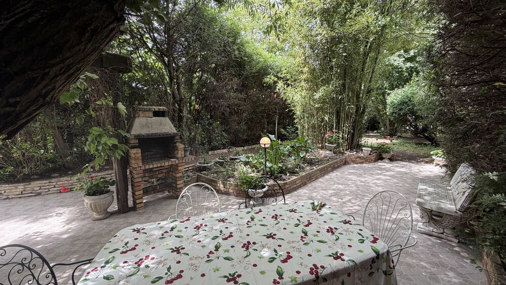 Vente Maison BIEN ARCHITECTE 265 m2.Sous sol 100 m2(Hsp3m),Jardin 669m2, Noisy-le-sec