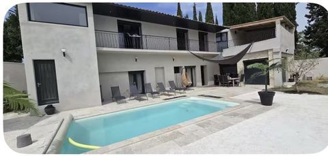   Piolenc ? Belle maison rénovée de 200 m² avec piscine  Villa - 6 pièce(s) - 190 m²