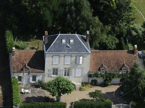   Maison de ma�tre du XIX �me proche des bords de Loire Maison - 9 pi�ce(s) - 212 m�