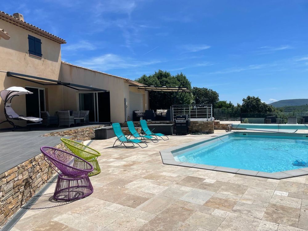 � vendre  Villa Saint-Julien (83560)