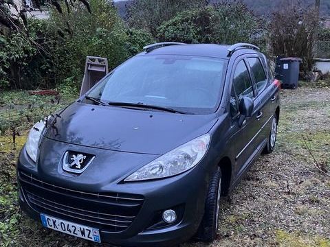 Peugeot 207 SW 1.6 HDi 92ch FAP BLUE LION S&eacute;rie 64 2012 occasion Thomery 77810