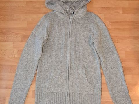 Gilet gris avec capuche toute douce. Taille S. Tr�s bon �tat 9 Gujan-Mestras (33)