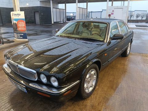 Jaguar XJ 8 XJ8 3.2 Pack Sport A 2001 occasion Moulins-l&egrave;s-Metz 57160