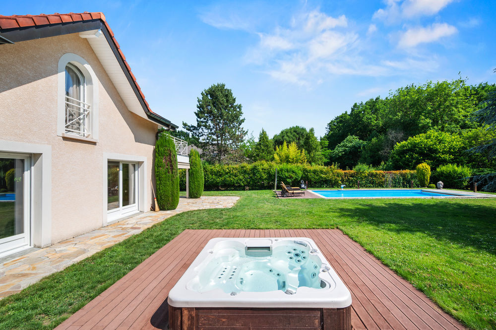 � vendre  Maison Divonne-les-Bains (01220)