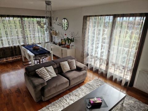   Appartement meubl� 80 m2 Divonne-les-bains Appartement - 4 pi�ce(s) - 80 m�