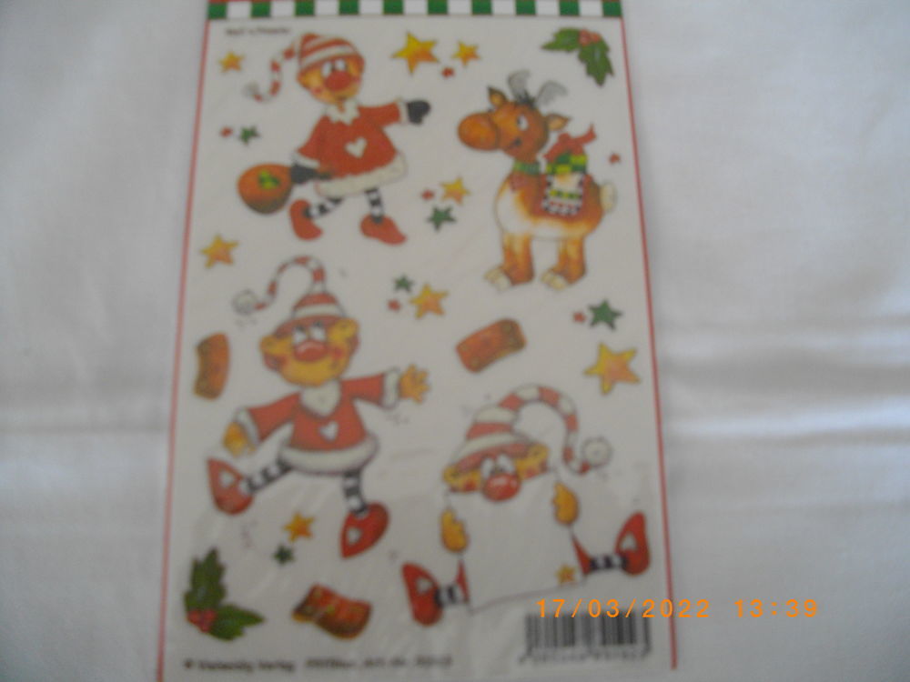 QUATRE PAQUETS DE PLAQUES DE STICKERS POUR ENFANT Jeux / jouets