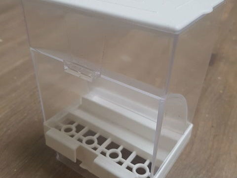 Mangeoires commodores pour oiseaux 4 45230 La bussi�re