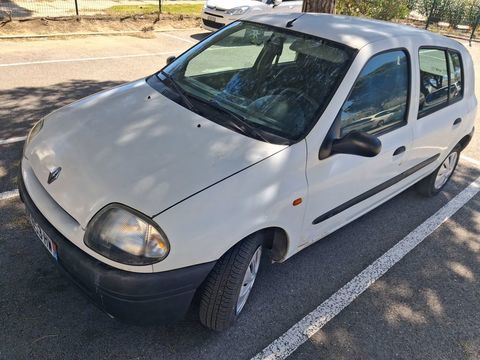 Renault Clio II Clio 1.2 Campus 2000 occasion Le Grau-du-Roi 30240