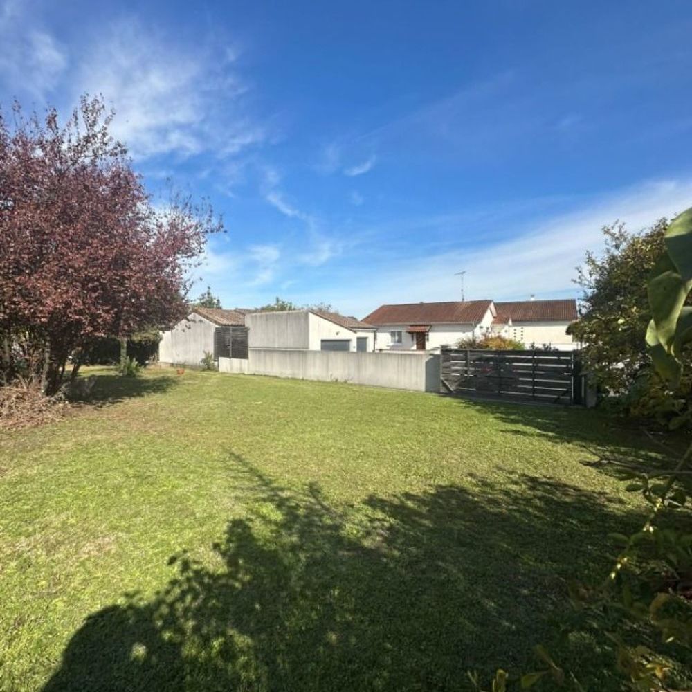 Maisons neuves   Ch�teaubernard (16100)