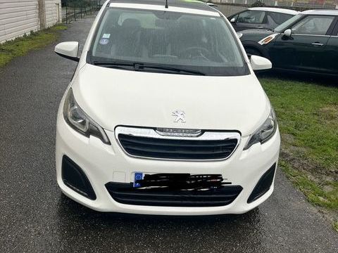 Peugeot 108 1.2 PureTech 82ch BVM5 Allure TOP! 2015 occasion Roquettes 31120