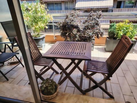 Table de jardin en Teck avec chaises Menton (06)