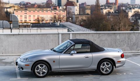 Mazda MX-5 MX5 1.8i 2001 occasion Coimbra, Portugalia 