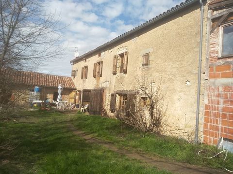  maison sur 6.5 hect de terrain Ferme - 6 pi�ce(s) - 270 m�