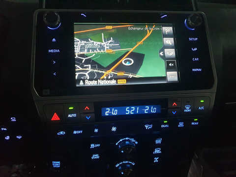 Toyota Land Cruiser 177 D-4D BVA Lounge Pack Techno 2017 occasion Le Louroux-B&eacute;connais 49370