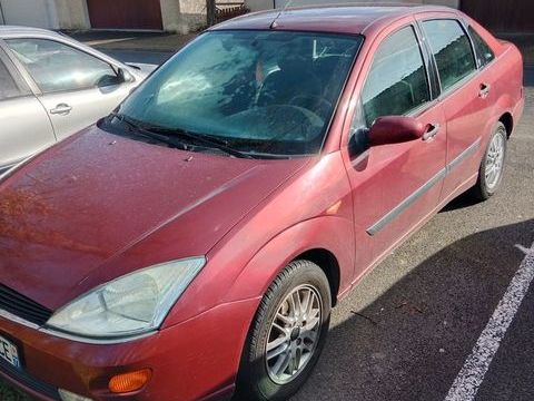 Ford Focus 1.8i Ghia 2000 occasion Saint-Fargeau-Ponthierry 77310