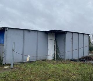  Remise / Grange � vendre 1 pi�ce 200 m�