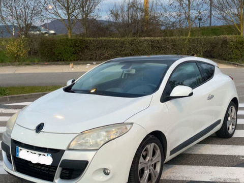 Renault M&eacute;gane III Coup&eacute; dCi 110 FAP eco2 2010 occasion Rives 38140