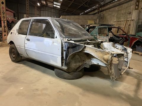 Peugeot 205 1.6 GTi 1985 occasion &Eacute;pernay 51200