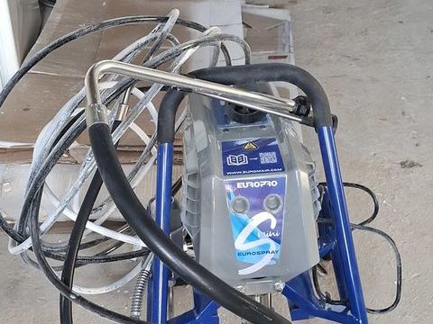 appareil Europro de peinture avec accessoires. 900 26300 Jaillans