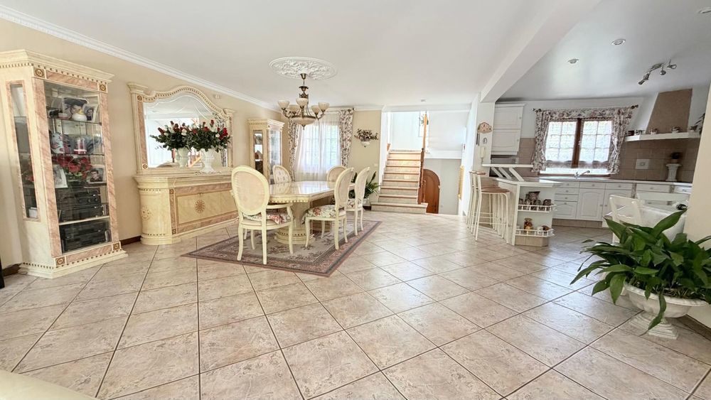 Vente Maison BIEN ARCHITECTE 265 m2.Sous sol 100 m2(Hsp3m),Jardin 669m2, Bondy