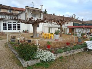  Appartement � louer 8 pi�ces 120 m� Montbellet