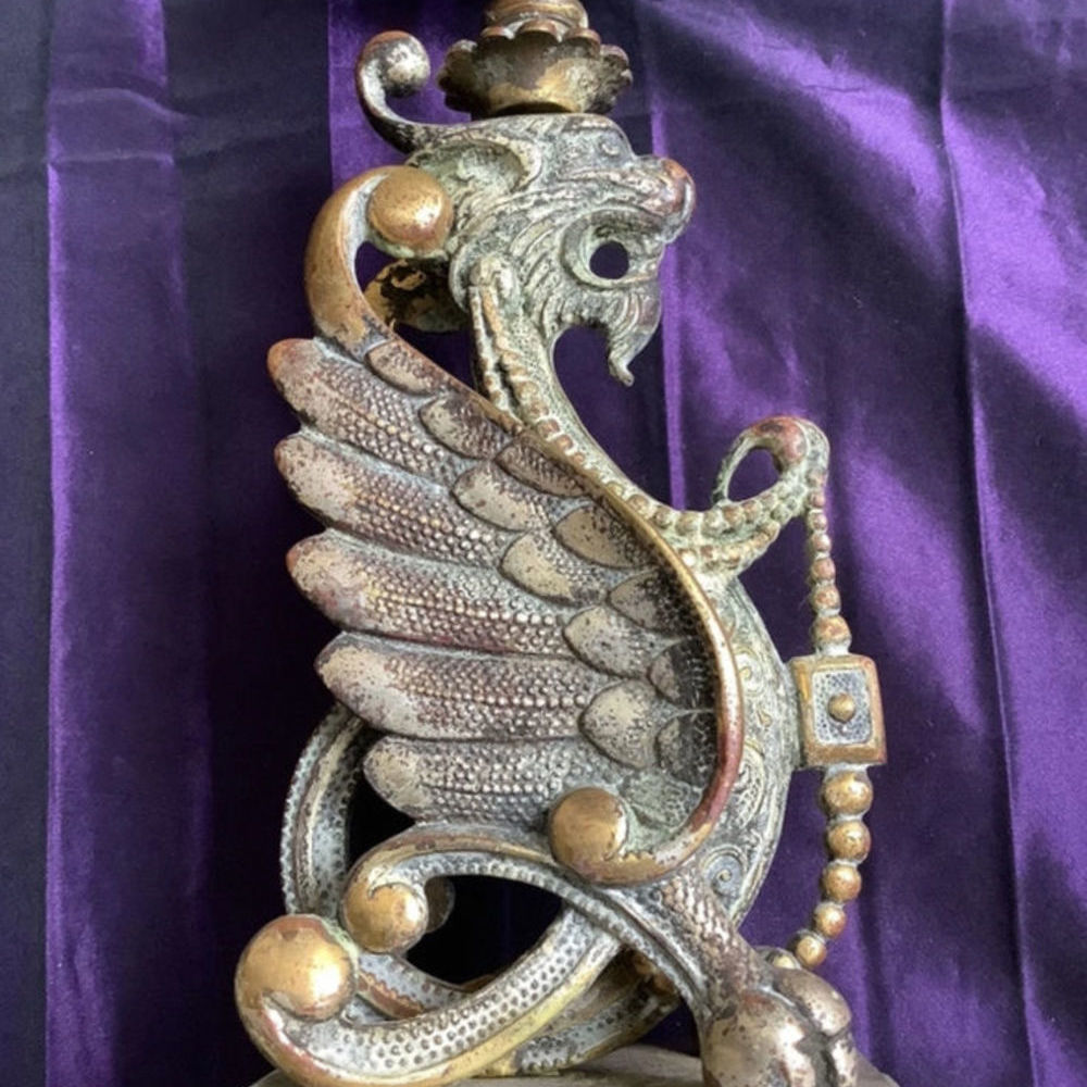 Bougeoir ancien Bronze = Chim&egrave;re ail&eacute;e Décoration